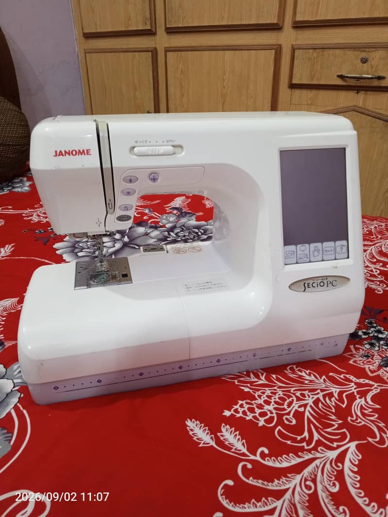 Janome 9600 Computerized Sewing and Embroidery Macine 0