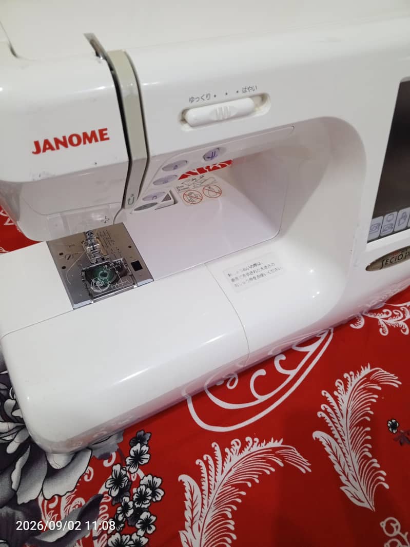 Janome 9600 Computerized Sewing and Embroidery Macine 10