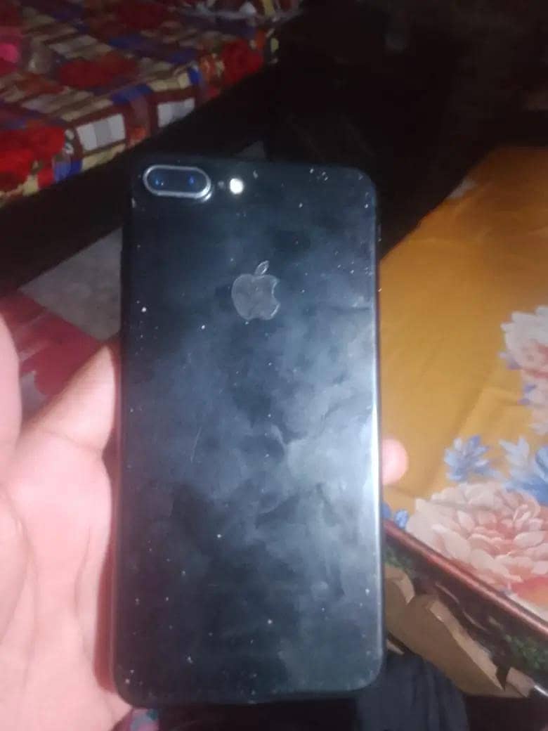 Apple iPhone 7 Plus 1