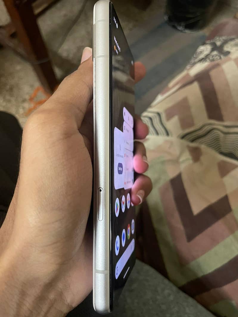 Google Pixel 7a 2