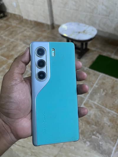 Tecno camon 40 pro