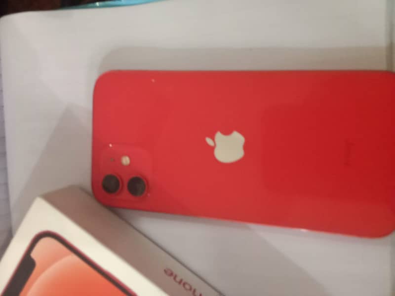 Apple iPhone 12 4