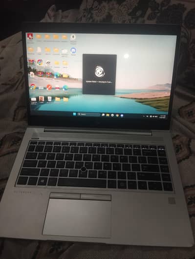 HP Elitebook 840 G6 with new logo