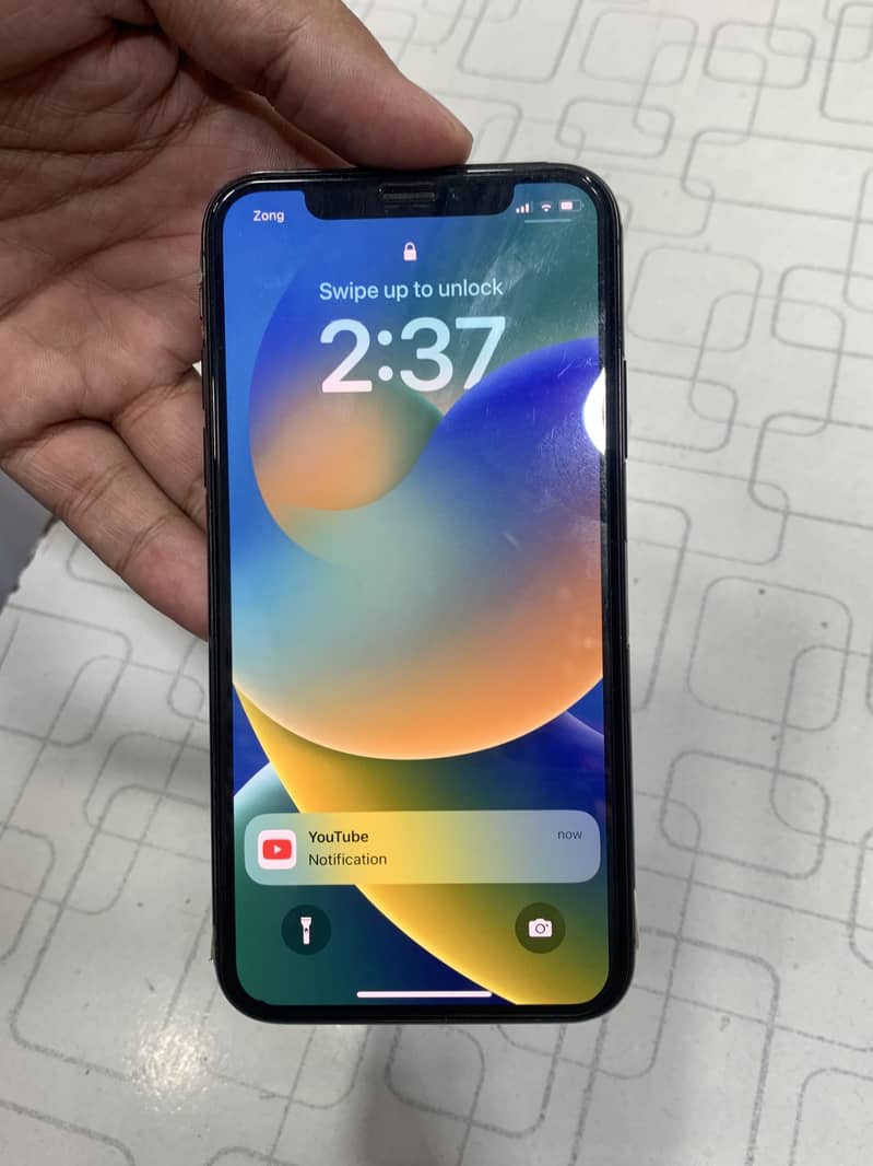 Apple iPhone X 0