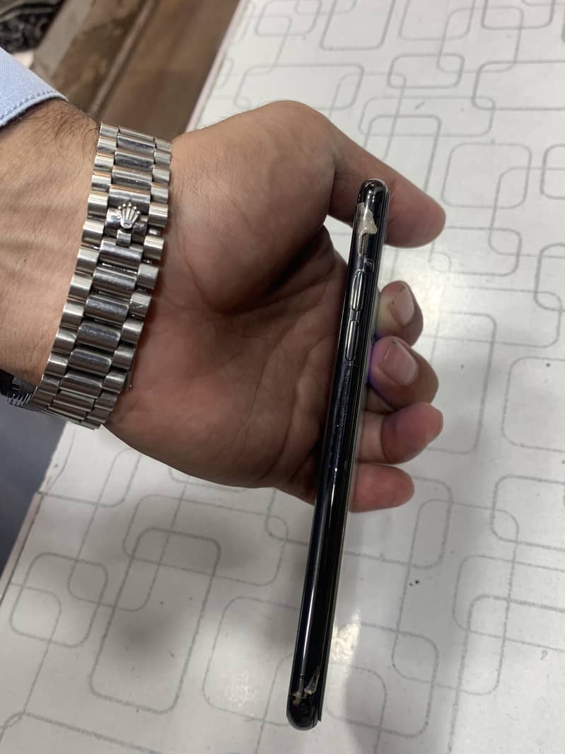 Apple iPhone X 1