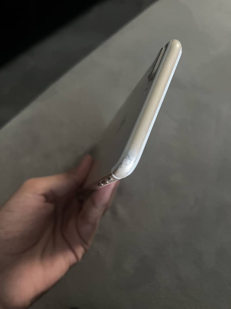Apple iPhone 7 Plus 3