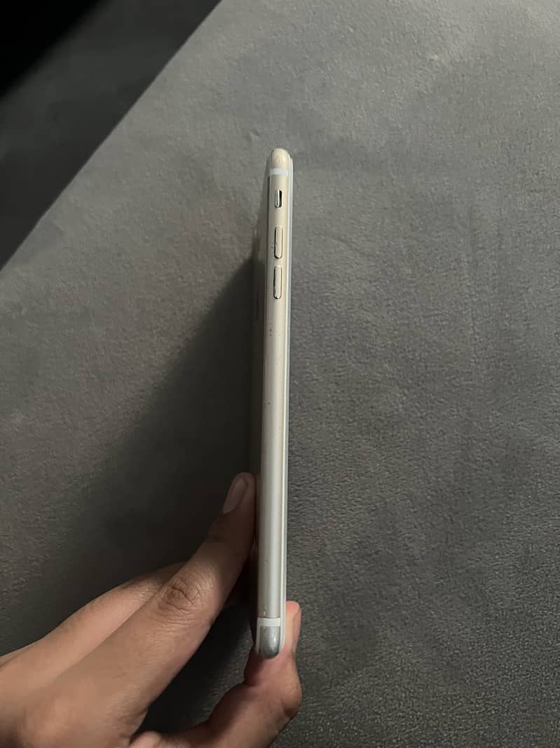 Apple iPhone 7 Plus 5