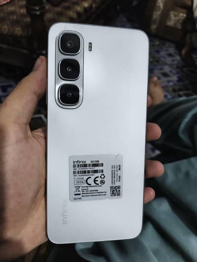 Infinix Hot 60 i