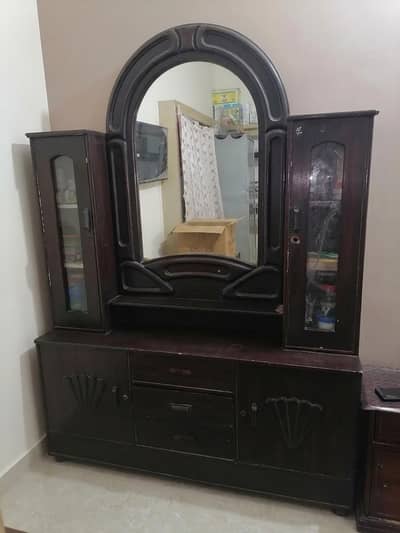 Dressing table for sale