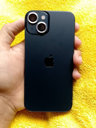 Apple iPhone 13