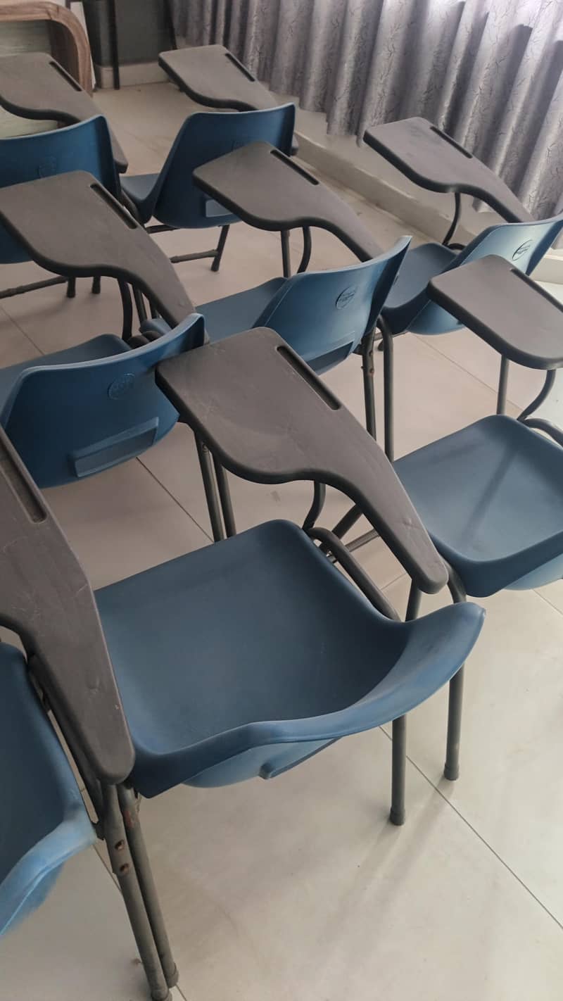 Class Chairs 0