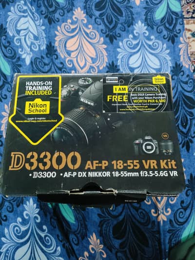 NIKON D3300 BODY & COMPLETE BOX