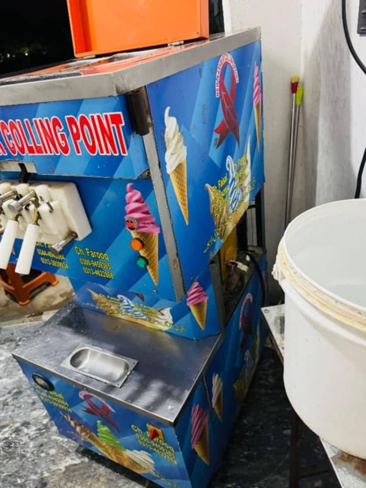 ICE CREAM MACHINE 0