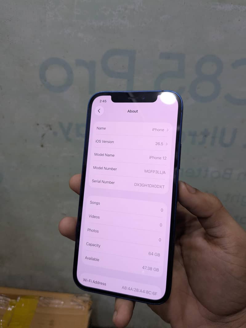 Apple iPhone 12 4