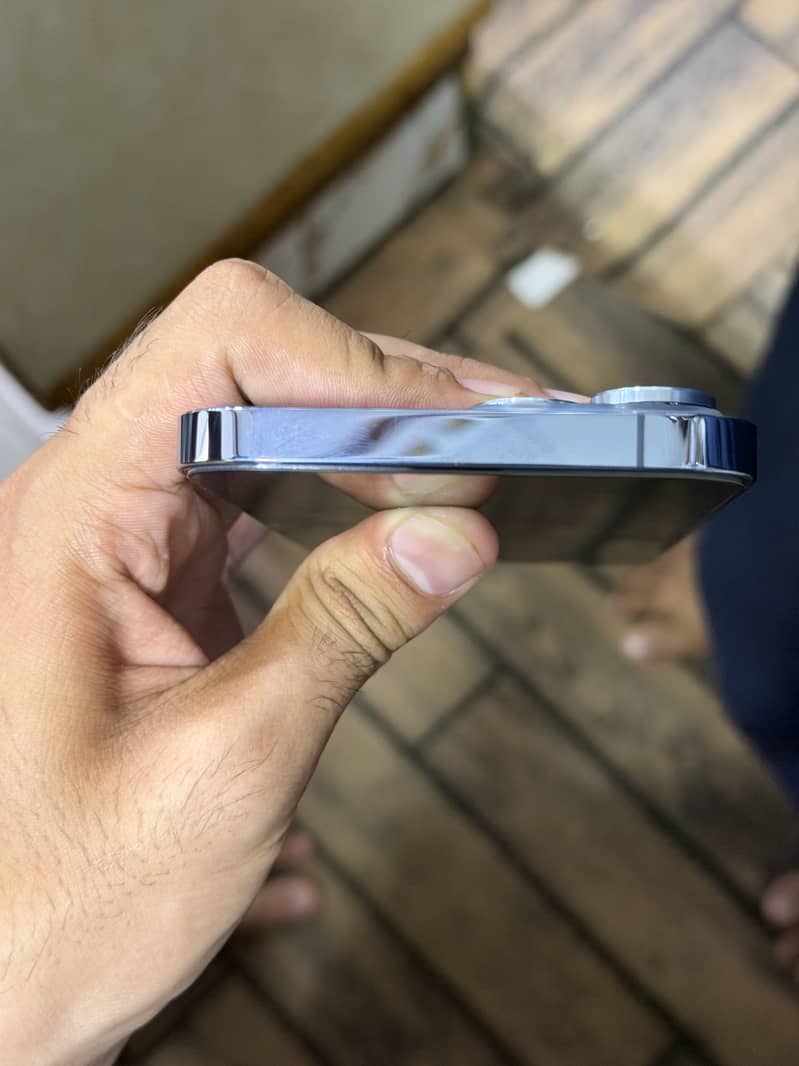 Apple iPhone 13 Pro Max 5