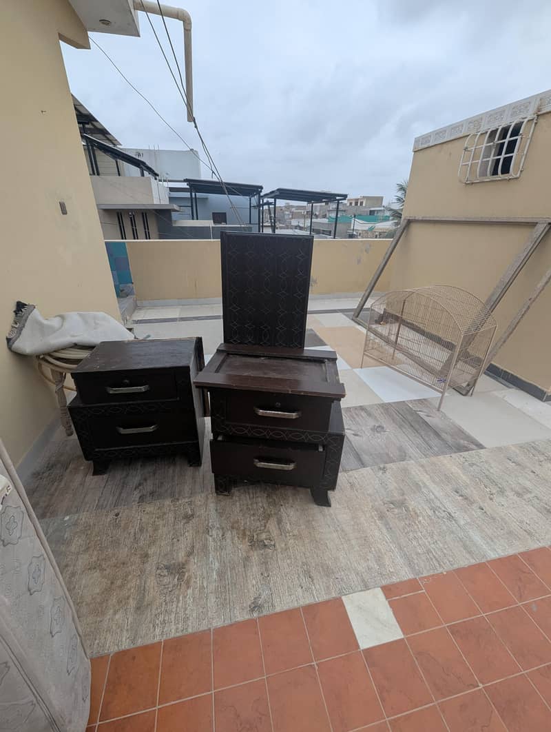 Double bed mattress, computer table, center table,2 side table 7
