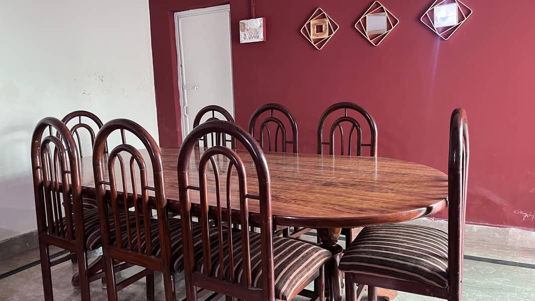 8 Chair Dining table 0
