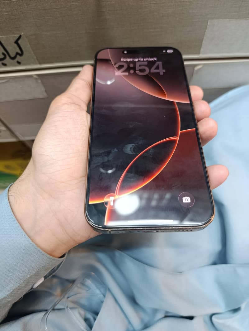 Apple iPhone 16 Pro Max 5