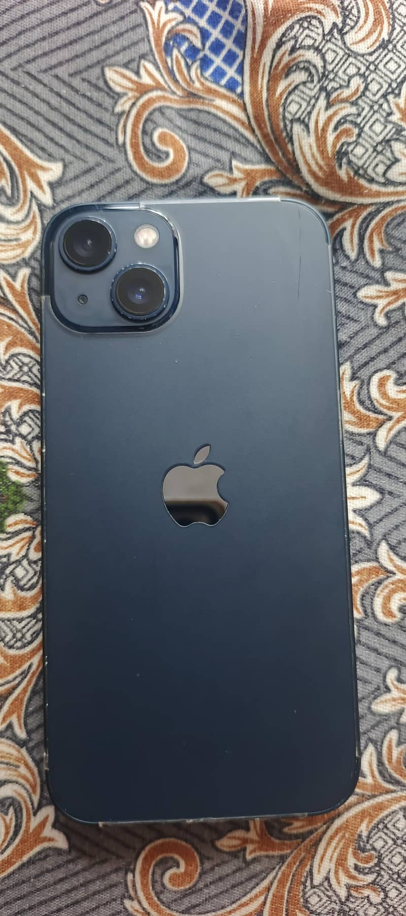 Apple iPhone 13 2