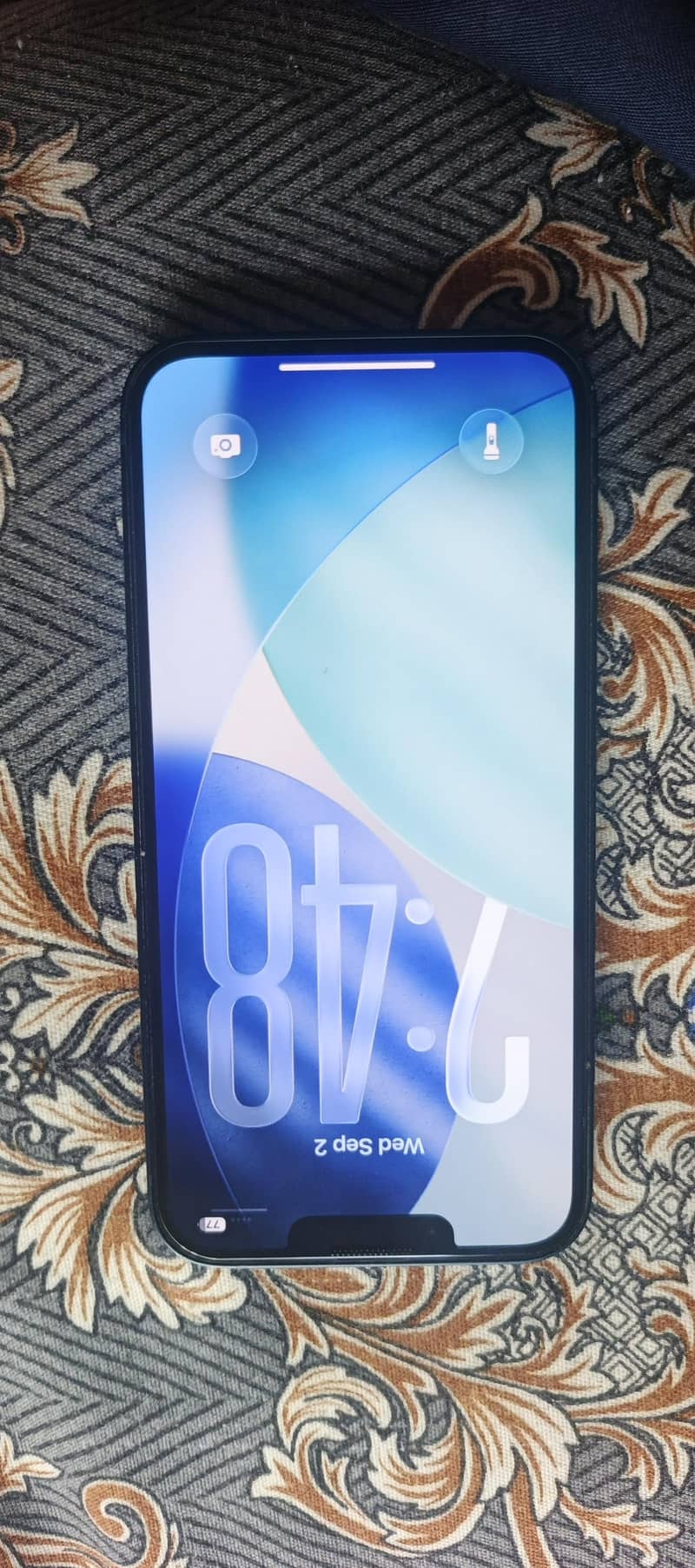 Apple iPhone 13 4