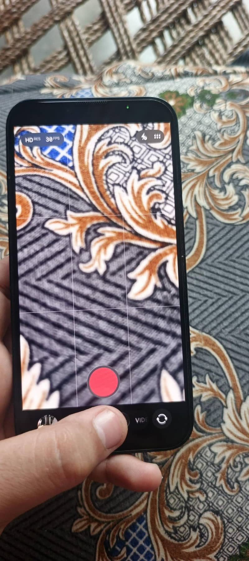 Apple iPhone 13 5