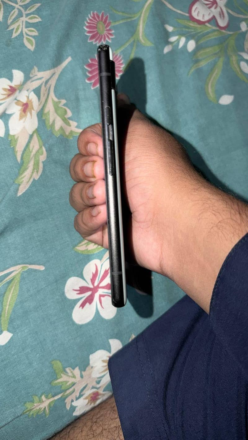 Google Pixel 6a 4