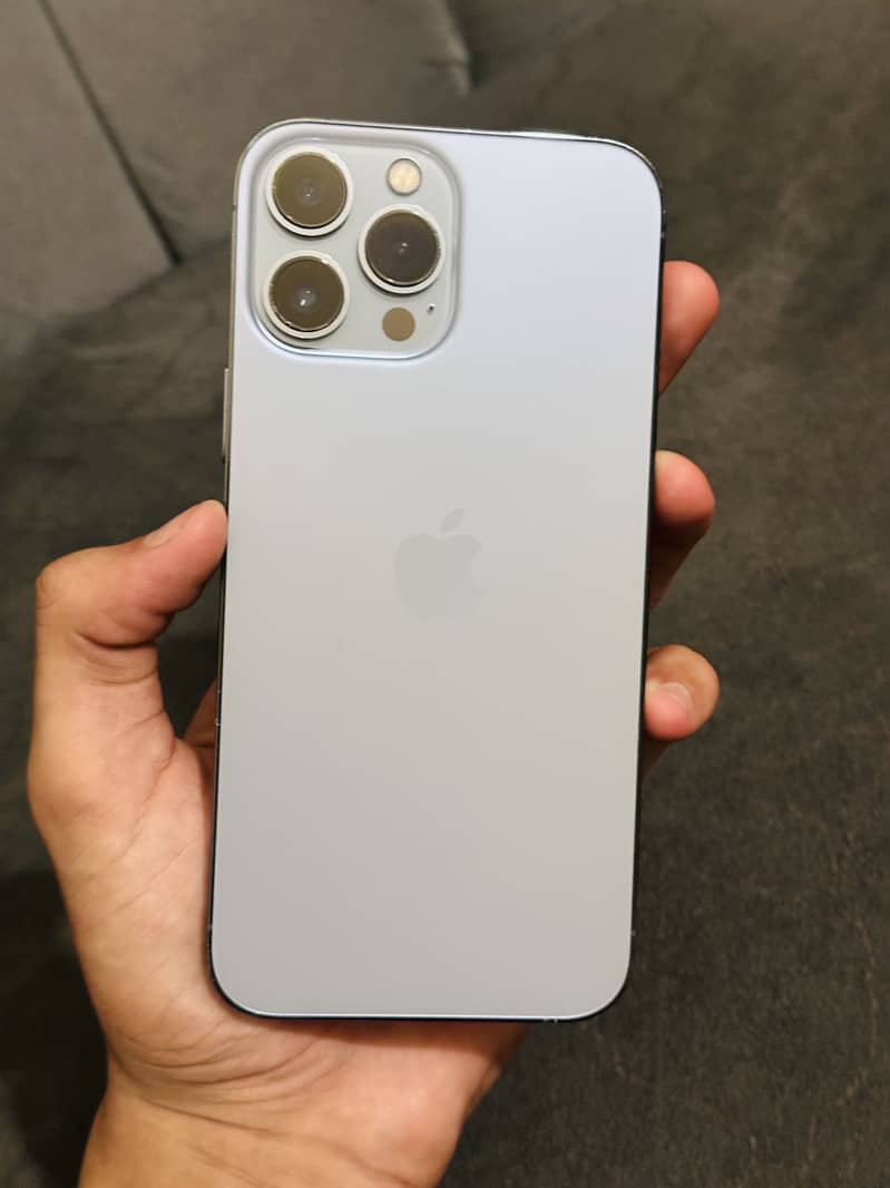 Apple iPhone 13 Pro Max 4