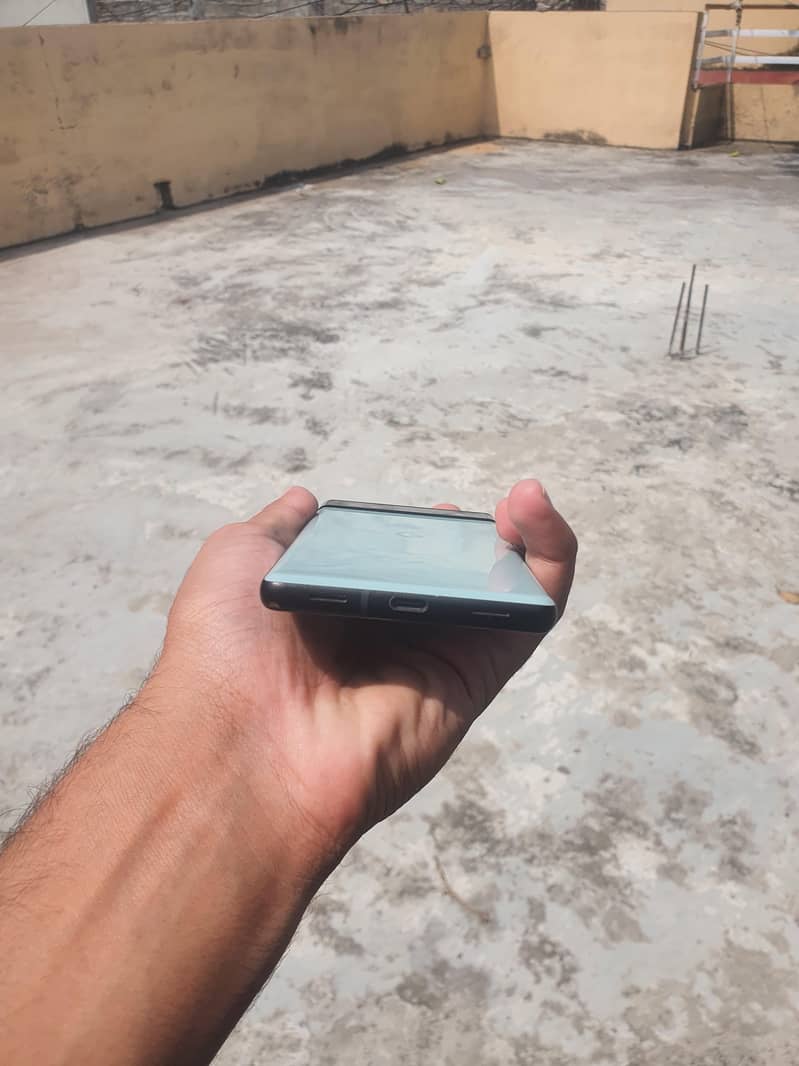 Google Pixel 6a 1