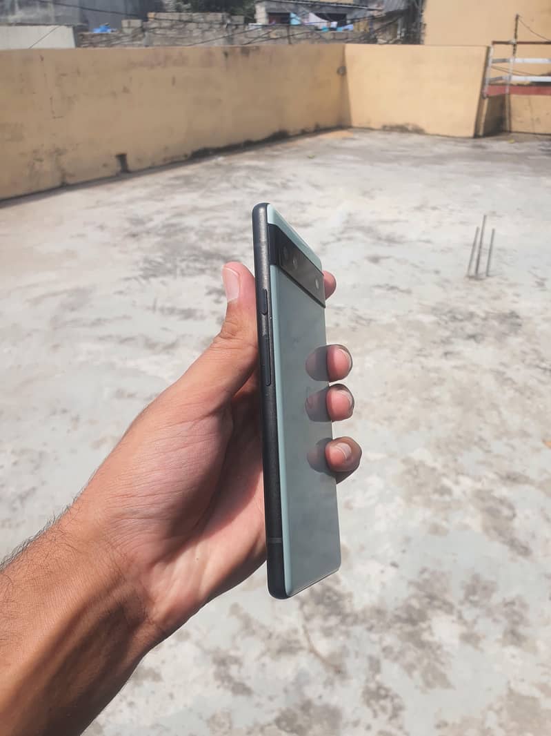 Google Pixel 6a 4