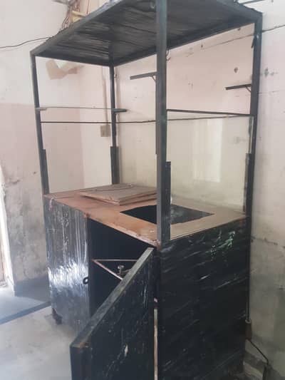 Heavy Duty Iron Counter / Shop Counter – Good Condition