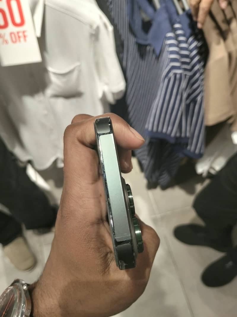 Apple iPhone 13 Pro 4