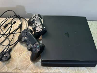 SONY PLAYSTATION 4 SLIM — 500GB