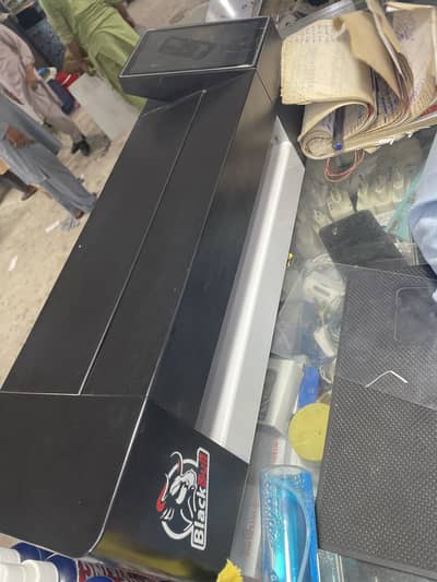 Mobile cutting machine black blue
