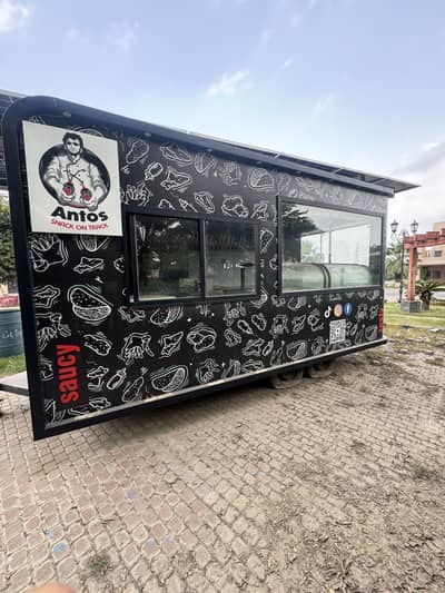 Modern Food Trailer/ Food truck Available for Sale / Rent in Lahore