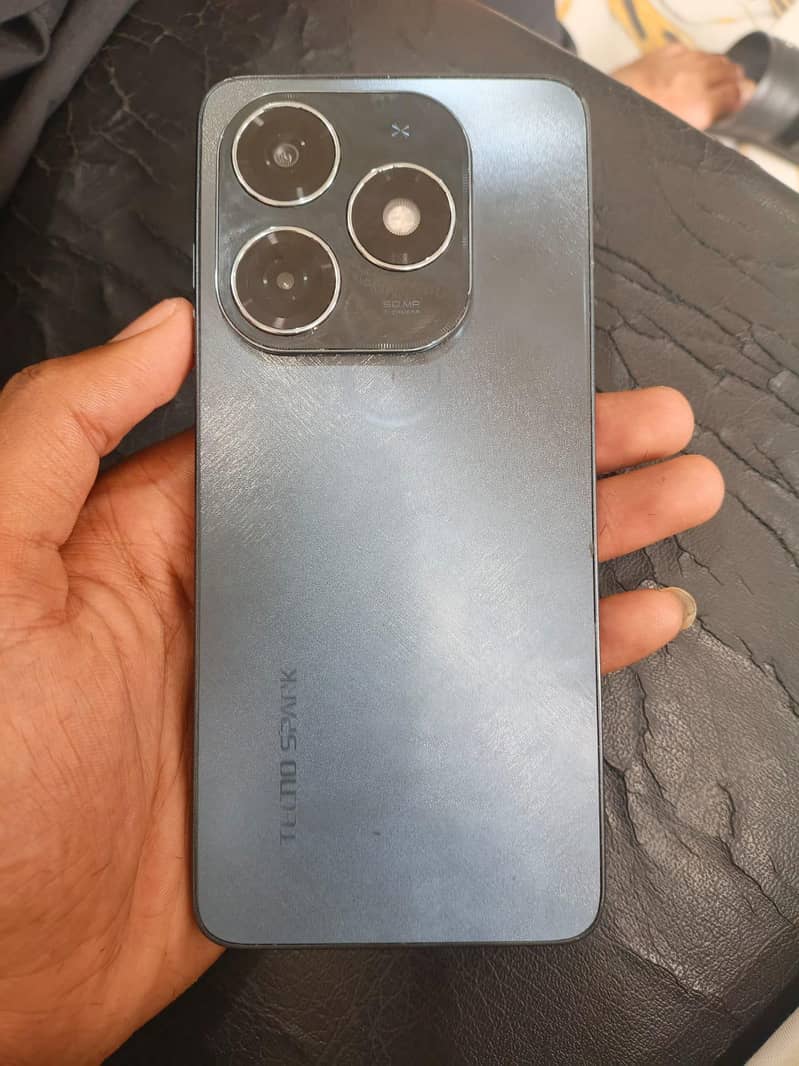 Tecno Spark 20C 4