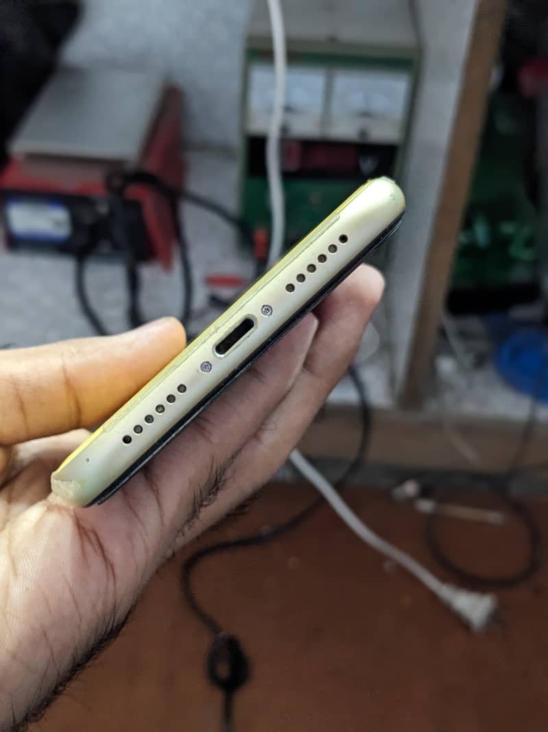 Apple iPhone XR 3