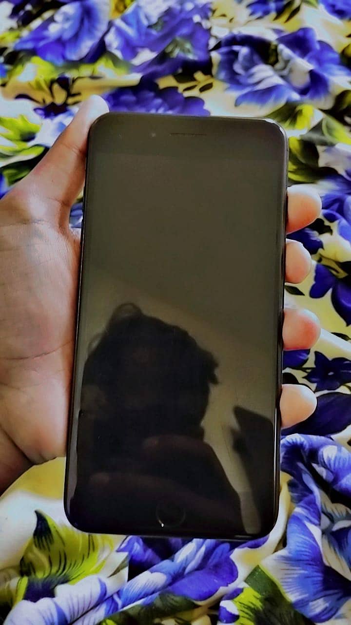 Apple iPhone 7 Plus 2