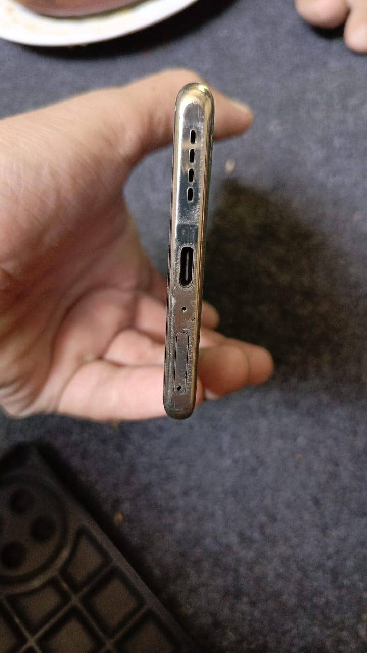 Infinix Note 40 Pro 4