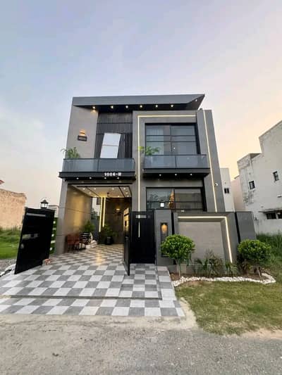 5 Marla Luxury House is Available for Rent in Bahria Town Lahore