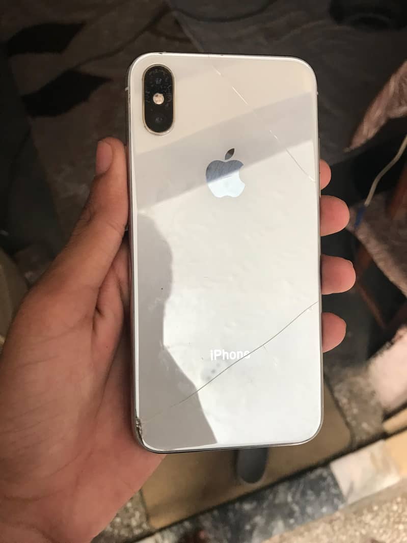 Apple iPhone XS 1