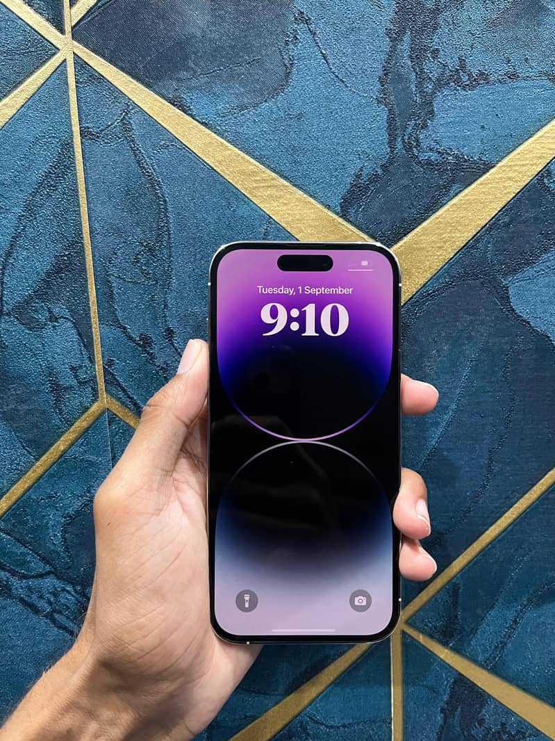 Apple iPhone 14 Pro 1