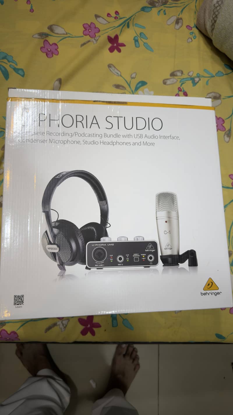 Behringer uphoria complete box 0