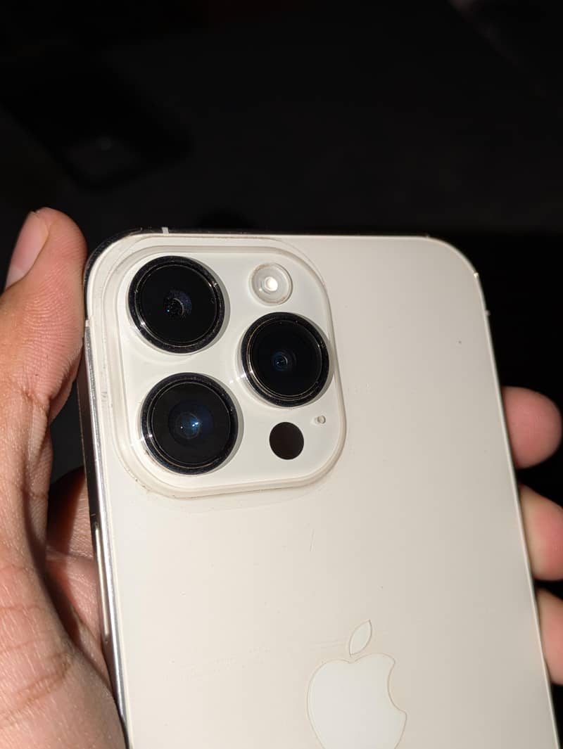 Apple iPhone 14 Pro Max 2