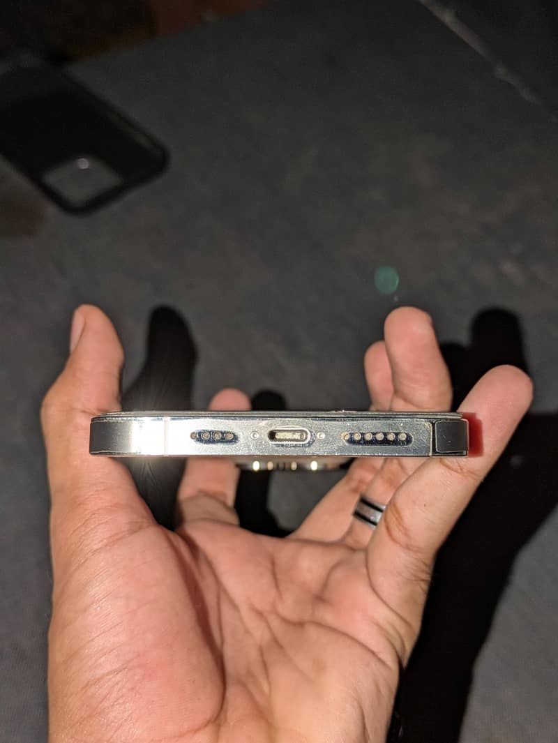 Apple iPhone 14 Pro Max 5