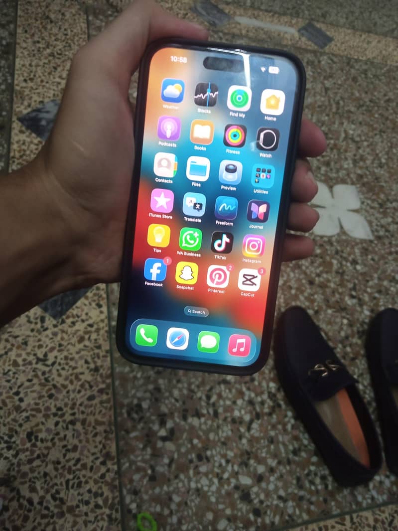 Apple iPhone 14 Pro Max 1