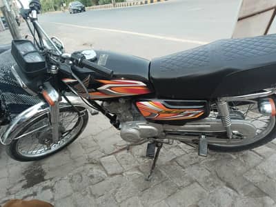 125 for sale VIP bike hai agar Kisi bhai ne Lena ho to