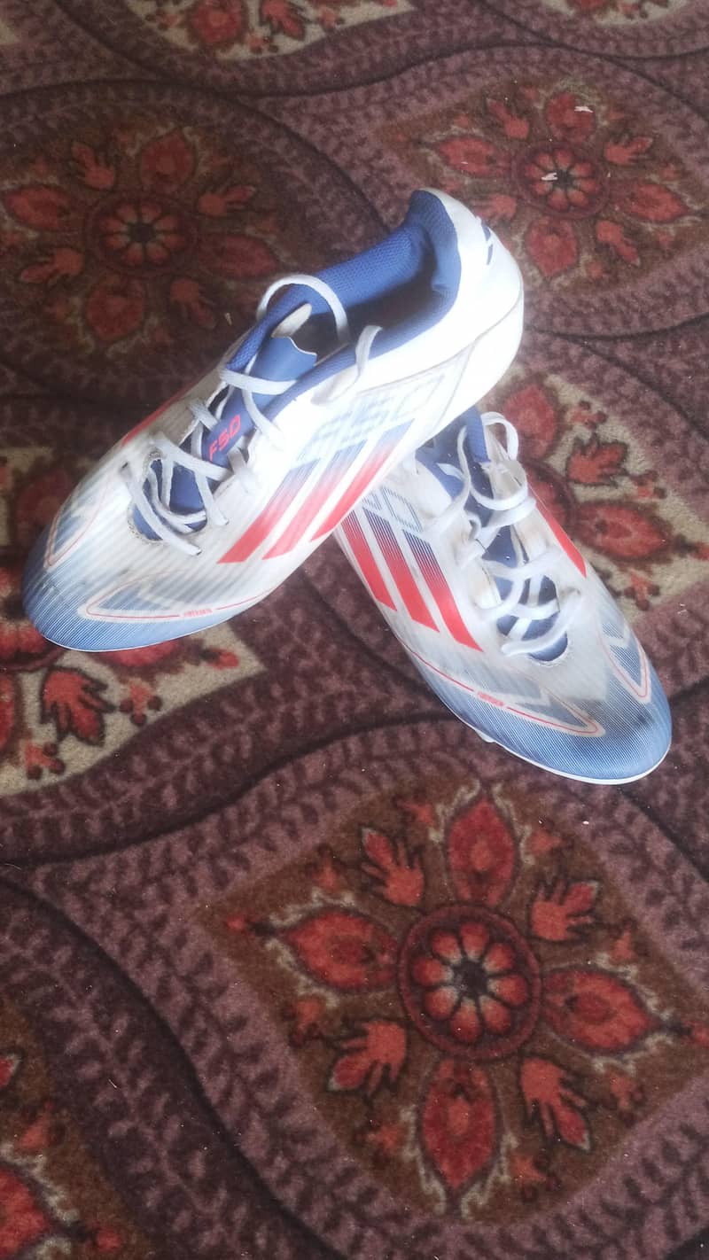سیکنڈ ہینڈ Adidas فٹبال شوز – بہترین کنڈیشن 4