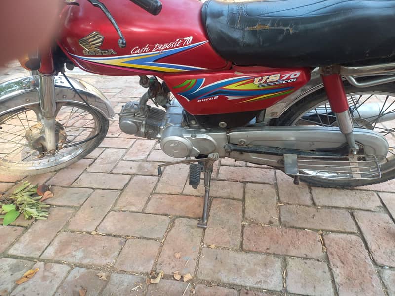 cd70  . . 2010  model 1