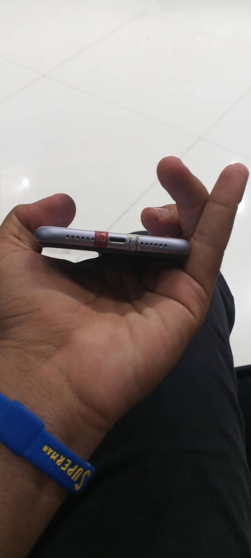Apple iPhone 11 3