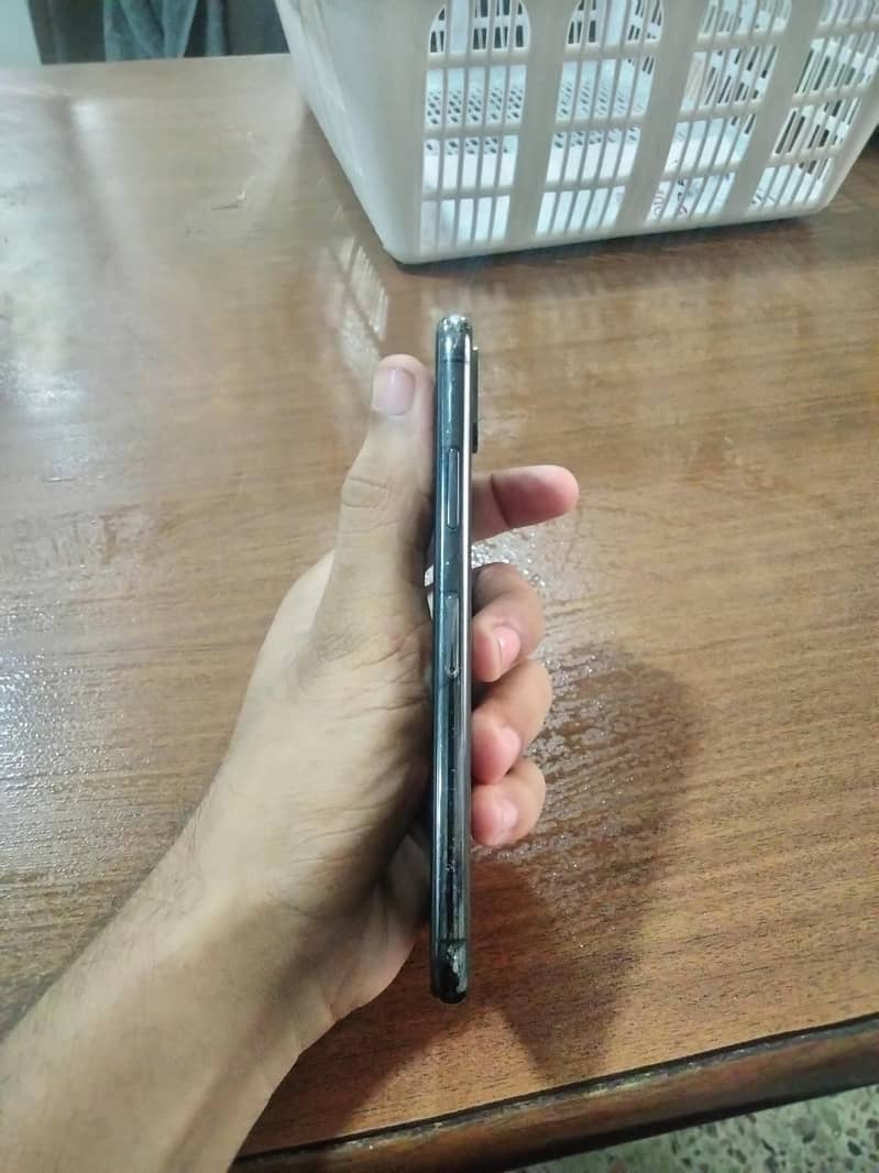 Apple iPhone X 2